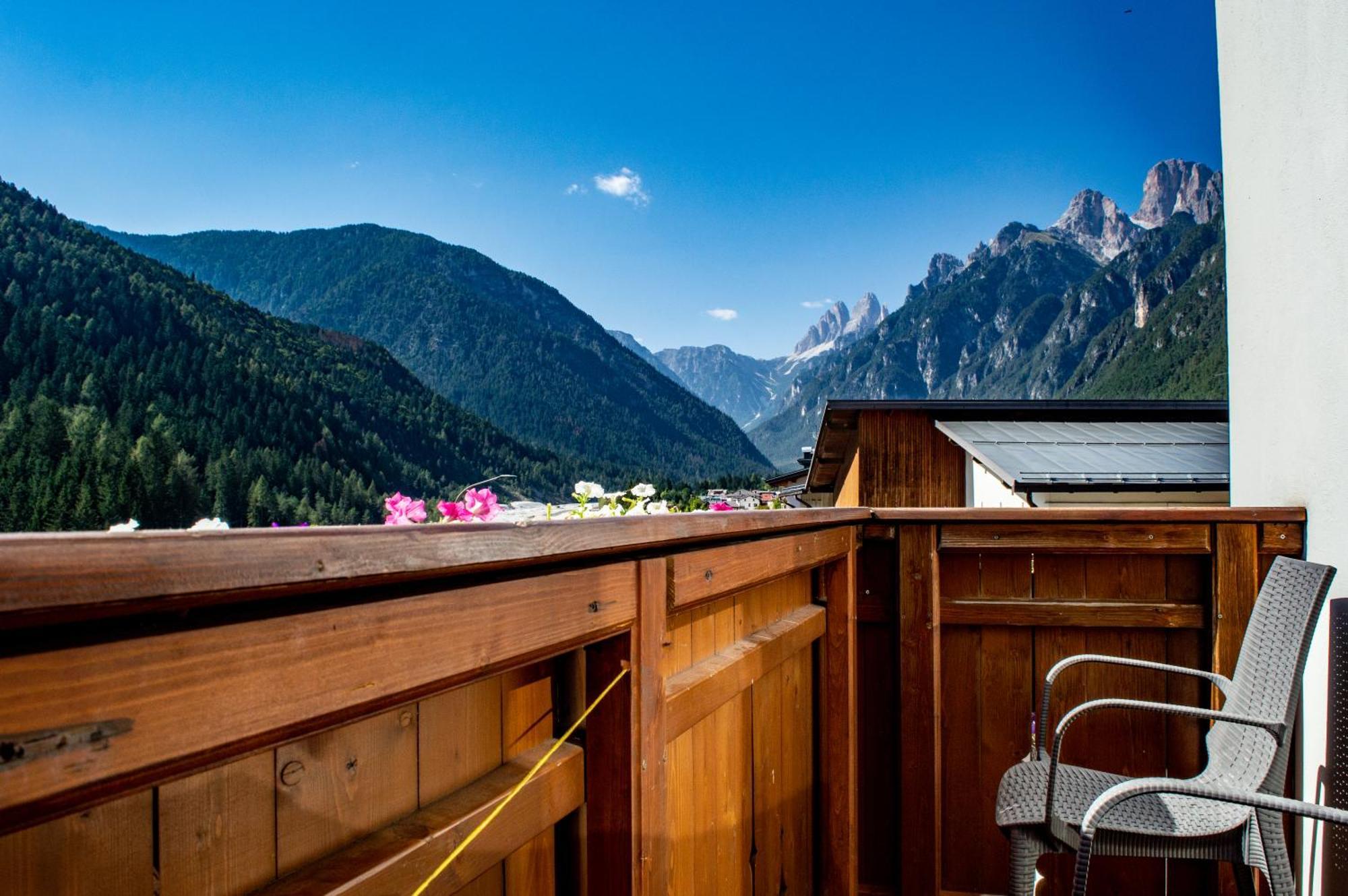 Hotel Serena - Tre Cime Views Ауронцо ди Кадоре Екстериор снимка