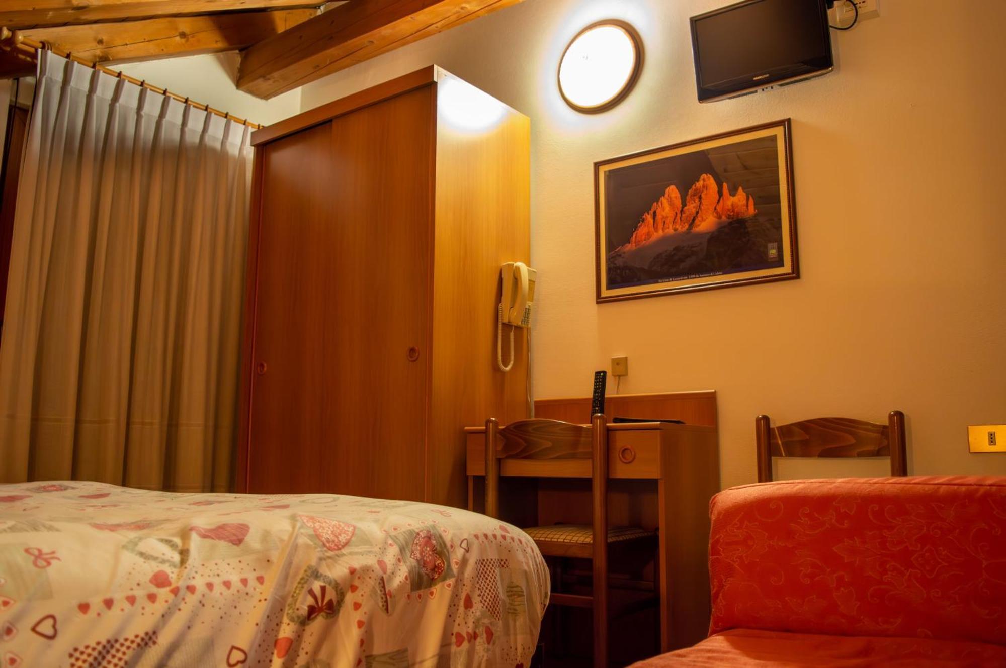 Hotel Serena - Tre Cime Views Ауронцо ди Кадоре Стая снимка